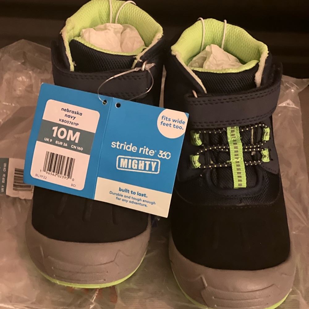 NWT Stride rite toddler boys